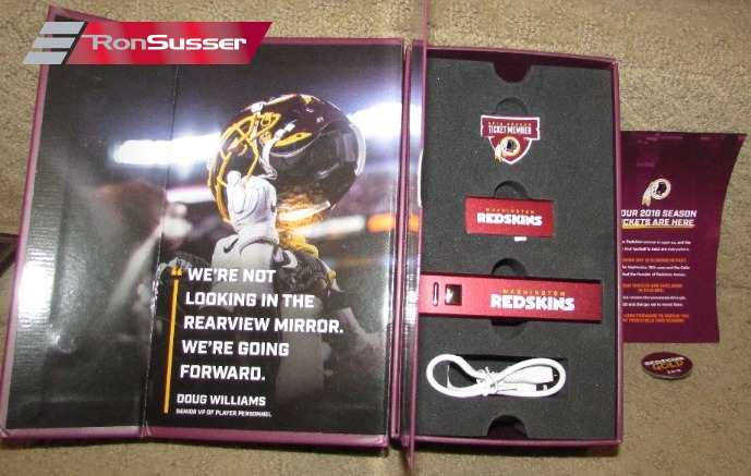 2018 NFL Washington Redskins Season Ticket Holder Gift Set with  Presentation Box –