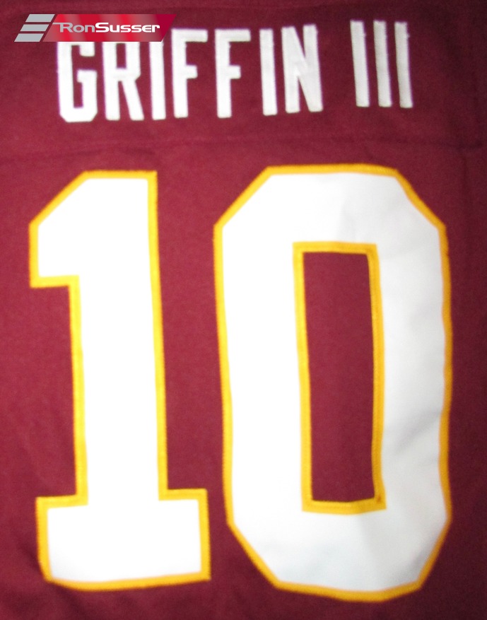 Nike WASHINGTON REDSKINS RGIII #10 FOOTBALL JERSEY Robert Griffin III  Women's Sm